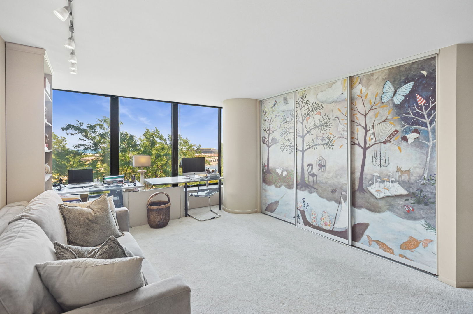 Chicago, Illinois 60611, United States, 2 Bedrooms Bedrooms, ,2 BathroomsBathrooms,Residential,Active,204032