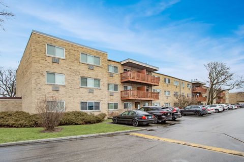 Tiny photo for 728 Dempster Street #207, Mount Prospect, IL 60056 (MLS # 12586081)