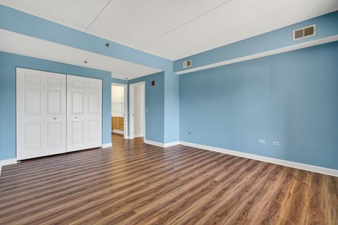 Tiny photo for 865 E 22nd Street #228, Lombard, IL 60148 (MLS # 12624427)