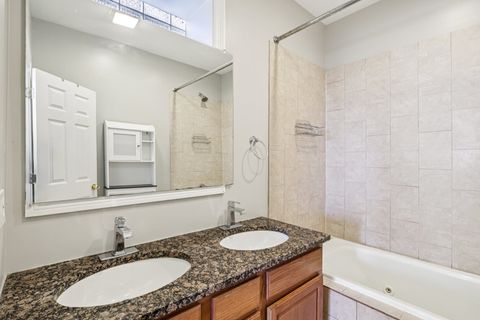 Tiny photo for 5607 N CLARK Street #2, Chicago, IL 60660 (MLS # 12449581)