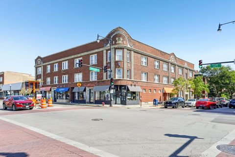Tiny photo for 5607 N CLARK Street #2, Chicago, IL 60660 (MLS # 12449581)