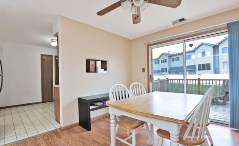 Tiny photo for 402 S Frontenac Street, Aurora, IL 60504 (MLS # 12631461)