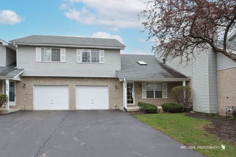 Photo of 402 S Frontenac Street, Aurora, IL 60504 (MLS # 12631461)