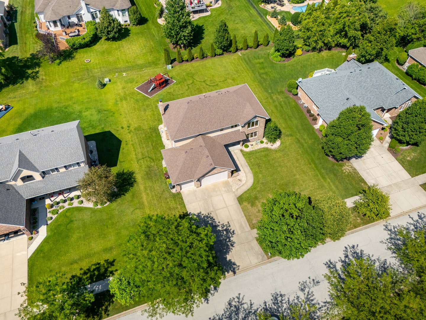 8284 BROOKHAVEN Drive