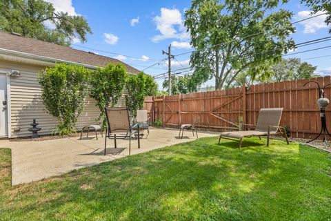 Tiny photo for 333 S WALNUT Street, Bensenville, IL 60106 (MLS # 12446215)