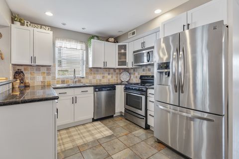 Tiny photo for 333 S WALNUT Street, Bensenville, IL 60106 (MLS # 12446215)