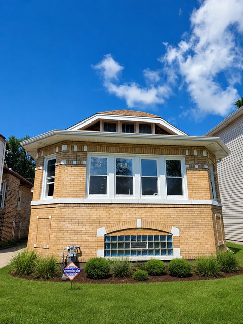 Photo of 12128 S Yale Avenue, Chicago, IL 60628 (MLS # 12790764)