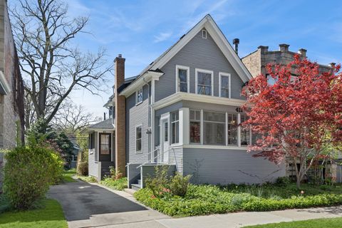 Photo of 411 N Marion Street, Oak Park, IL 60302 (MLS # 12630355)