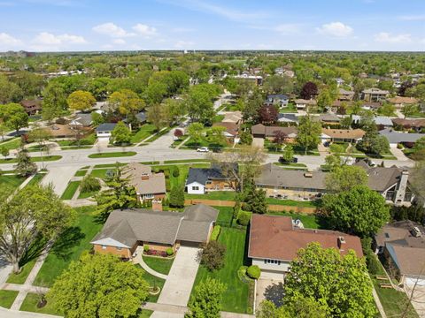 Tiny photo for 389 Michael John Drive, Park Ridge, IL 60068 (MLS # 12589889)