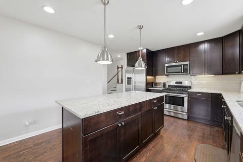 Tiny photo for 389 Michael John Drive, Park Ridge, IL 60068 (MLS # 12589889)