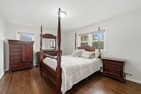 Tiny photo for 389 Michael John Drive, Park Ridge, IL 60068 (MLS # 12589889)