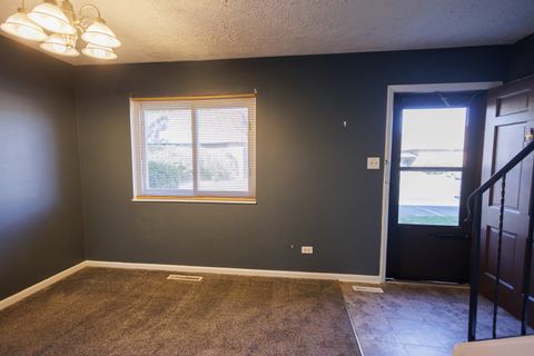 Tiny photo for 1119 S Curtis Avenue #F62, Kankakee, IL 60901 (MLS # 12633178)