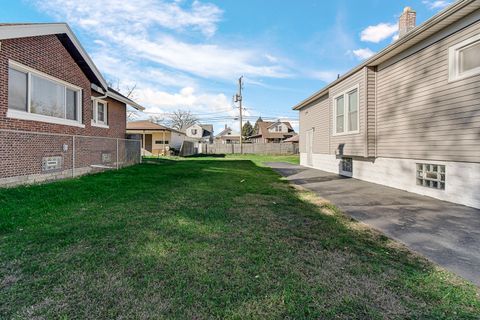 Tiny photo for 556 S Forsythe Avenue, Calumet City, IL 60409 (MLS # 12519580)
