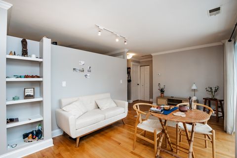 Tiny photo for 4144 N Sheridan Road #409, Chicago, IL 60613 (MLS # 12529733)