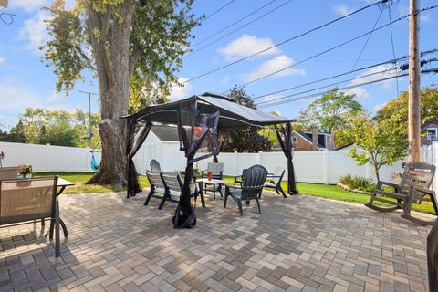 Tiny photo for 10942 S Keeler Avenue, Oak Lawn, IL 60453 (MLS # 12510620)