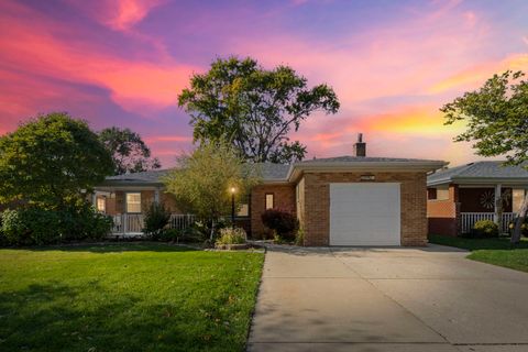Tiny photo for 10942 S Keeler Avenue, Oak Lawn, IL 60453 (MLS # 12510620)