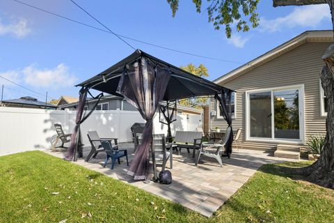 Tiny photo for 10942 S Keeler Avenue, Oak Lawn, IL 60453 (MLS # 12510620)