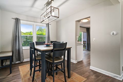 Tiny photo for 221 Alexandria Drive, Vernon Hills, IL 60061 (MLS # 12435249)
