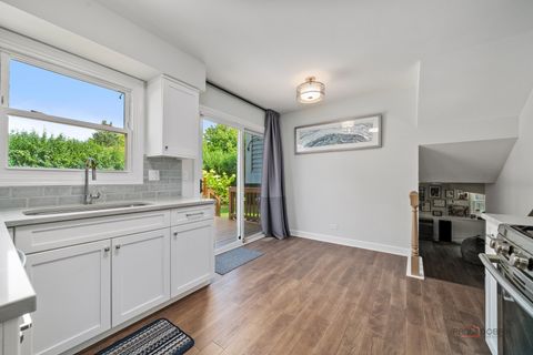 Tiny photo for 221 Alexandria Drive, Vernon Hills, IL 60061 (MLS # 12435249)