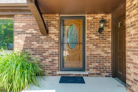 Tiny photo for 221 Alexandria Drive, Vernon Hills, IL 60061 (MLS # 12435249)