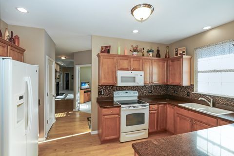 Tiny photo for 895 Eineke Boulevard, Algonquin, IL 60102 (MLS # 12544003)