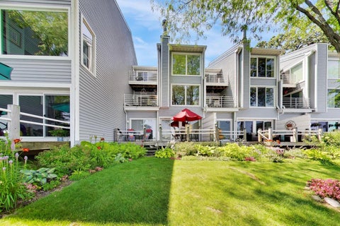 Tiny photo for 26443 N Ridge Court, Mundelein, IL 60060 (MLS # 12758481)
