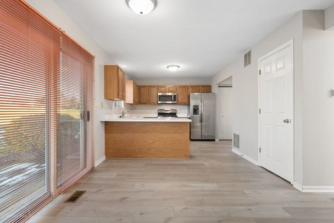 Tiny photo for 1795 Newport Court, Gurnee, IL 60031 (MLS # 12516077)