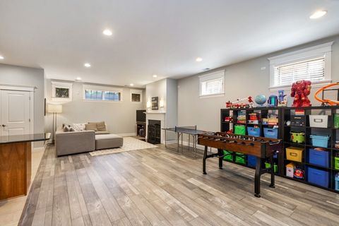 Tiny photo for 3814 N Greenview Avenue #1, Chicago, IL 60613 (MLS # 12486060)