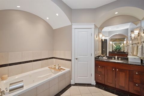 Tiny photo for 3814 N Greenview Avenue #1, Chicago, IL 60613 (MLS # 12486060)
