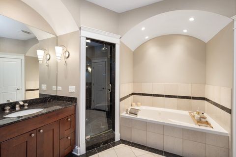Tiny photo for 3814 N Greenview Avenue #1, Chicago, IL 60613 (MLS # 12486060)