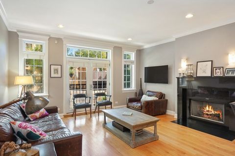 Tiny photo for 3814 N Greenview Avenue #1, Chicago, IL 60613 (MLS # 12486060)