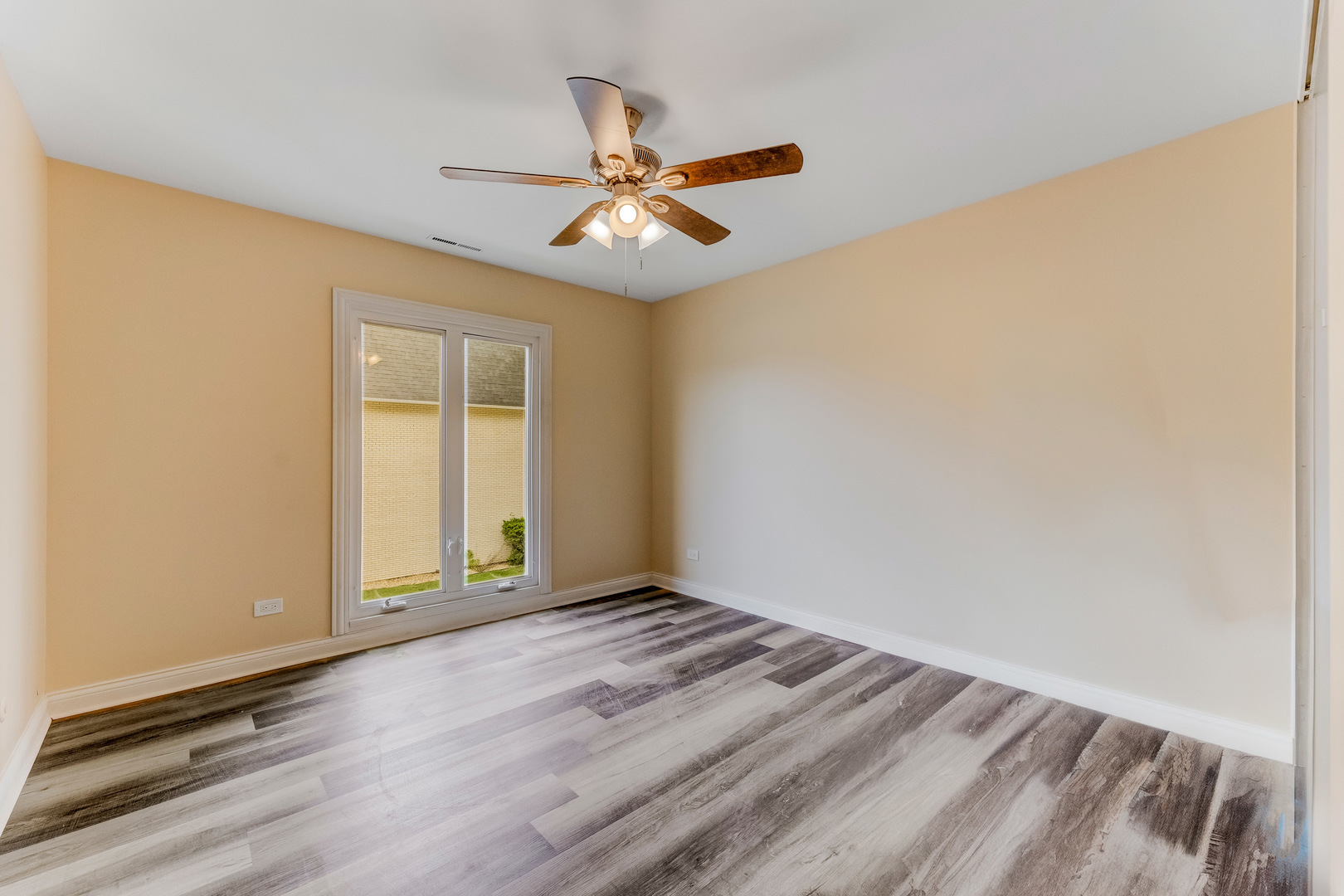 5721 Circle Drive 202