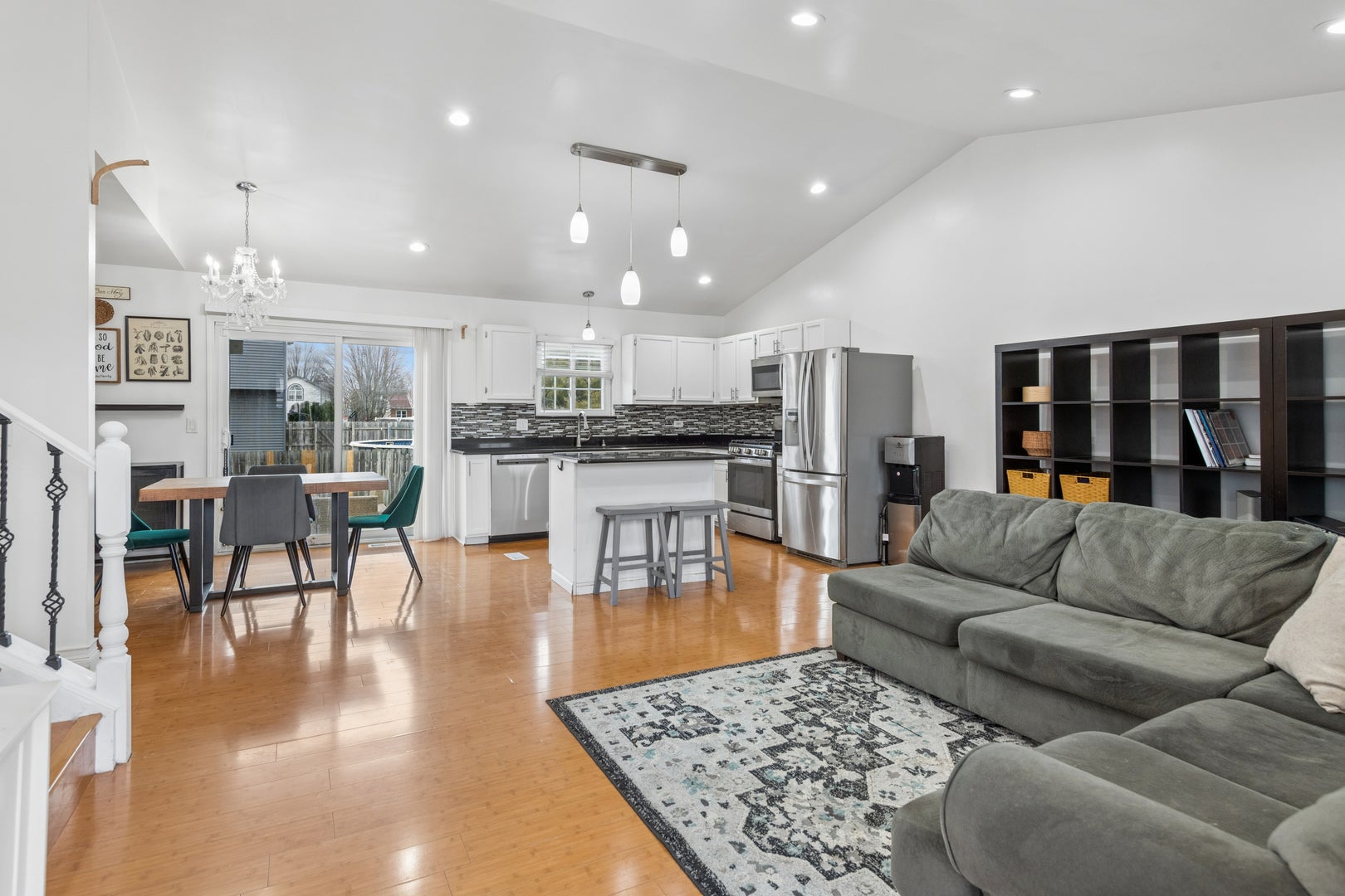 2104 Oakleaf Lane