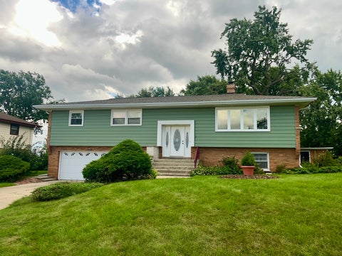 Photo of 8041 W 91st Street, Hickory Hills, IL 60457 (MLS # 12735741)