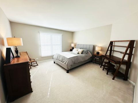 Tiny photo for 823 Columbia Circle, North Aurora, IL 60542 (MLS # 12601466)