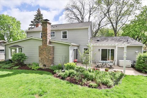 Tiny photo for 174 Timber Hill Road, Buffalo Grove, IL 60089 (MLS # 12632308)