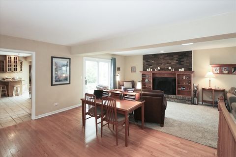 Tiny photo for 174 Timber Hill Road, Buffalo Grove, IL 60089 (MLS # 12632308)