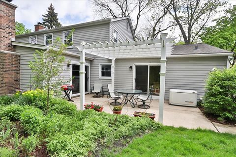 Tiny photo for 174 Timber Hill Road, Buffalo Grove, IL 60089 (MLS # 12632308)