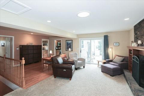 Tiny photo for 174 Timber Hill Road, Buffalo Grove, IL 60089 (MLS # 12632308)
