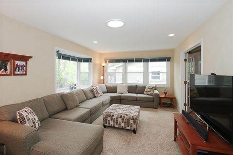 Tiny photo for 174 Timber Hill Road, Buffalo Grove, IL 60089 (MLS # 12632308)