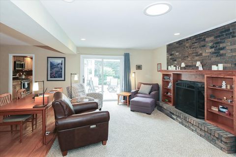 Tiny photo for 174 Timber Hill Road, Buffalo Grove, IL 60089 (MLS # 12632308)