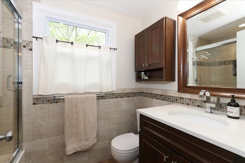 Tiny photo for 174 Timber Hill Road, Buffalo Grove, IL 60089 (MLS # 12632308)