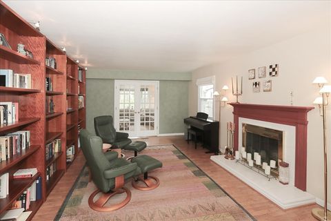 Tiny photo for 174 Timber Hill Road, Buffalo Grove, IL 60089 (MLS # 12632308)