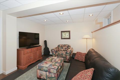 Tiny photo for 174 Timber Hill Road, Buffalo Grove, IL 60089 (MLS # 12632308)