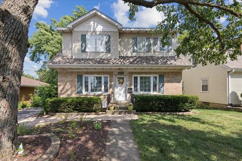 Tiny photo for 1115 N Main Street, Wheaton, IL 60187 (MLS # 12452454)