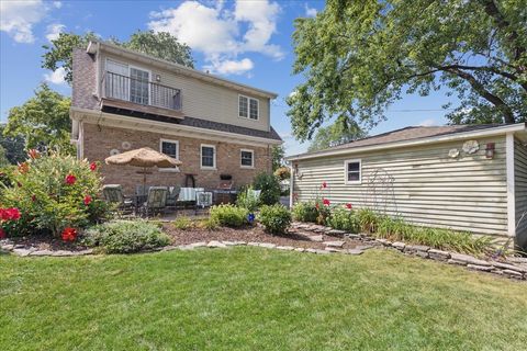 Tiny photo for 1115 N Main Street, Wheaton, IL 60187 (MLS # 12452454)