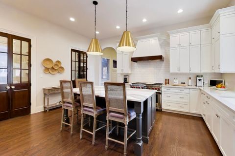 Tiny photo for 2030 N Hoyne Avenue, Chicago, IL 60647 (MLS # 12584136)