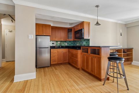 Tiny photo for 2909 N Sheridan Road #1201, Chicago, IL 60657 (MLS # 12633141)
