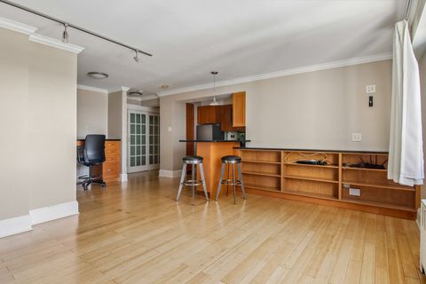 Tiny photo for 2909 N Sheridan Road #1201, Chicago, IL 60657 (MLS # 12633141)