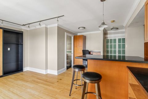 Tiny photo for 2909 N Sheridan Road #1201, Chicago, IL 60657 (MLS # 12633141)